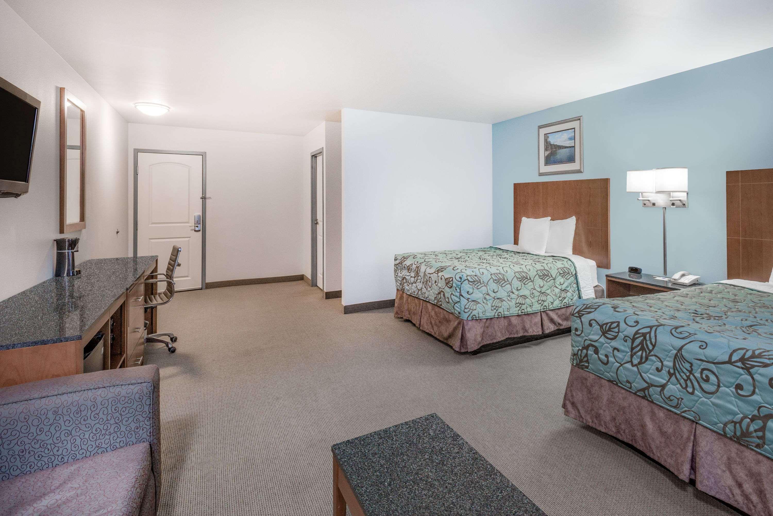 Days Inn By Wyndham Watertown Fort Drum Evans Mills Exterior photo