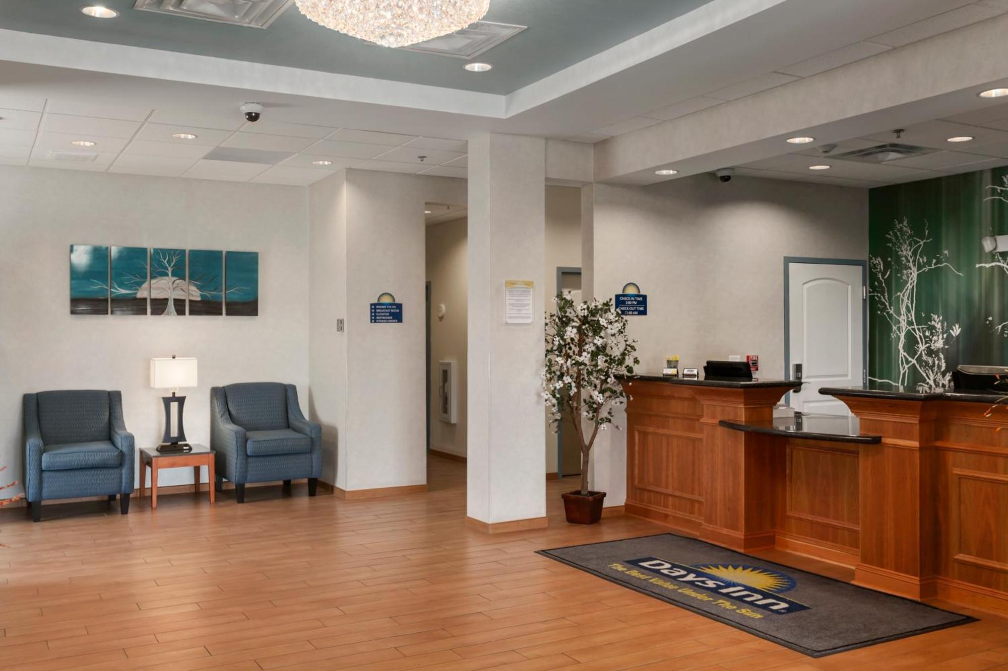 Days Inn By Wyndham Watertown Fort Drum Evans Mills Exterior photo